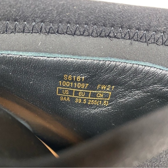 Stuart Weitzman Max Black Leather Pointed Toe Bootie 9 Narrow - Picture 13 of 16